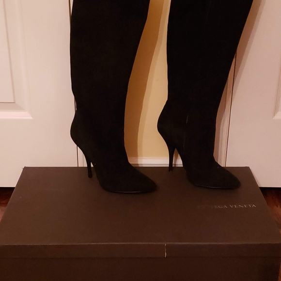 Designer Bottega Veneta knee high pointed boots - Picture 2 of 6